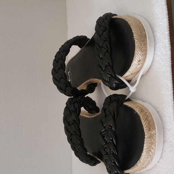 Marc Fisher Shoes - Marc Fisher | NWOT Women's Leather Braided Straps Slip-On Jaimee Size 8.5 or 7.5